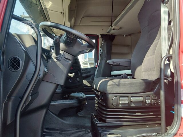 Standardni tegljač Iveco S-Way AS 440 S 49 T/FP Standklima Navi