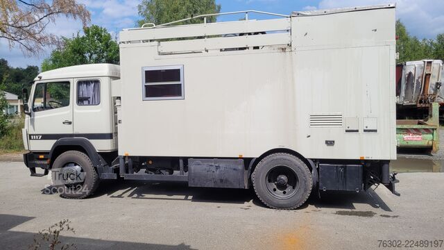 Camión caja Mercedes-Benz 1117 OM 366  Iso Koffer Aggregat Tele M