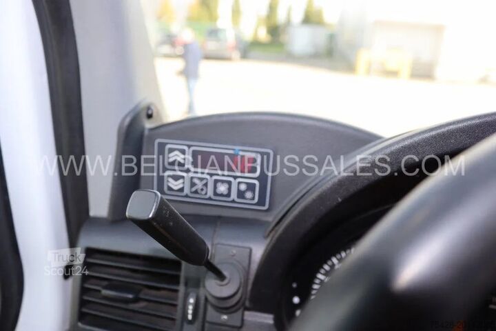 Minibus Mercedes Sprinter Transfer 55