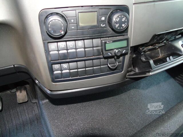 نظام ذراع الخطاف MAN TGL 8.150 + EURO 6