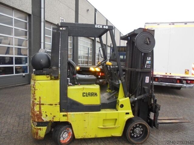 Iekrāvējs Clark GCX 40 + LPG