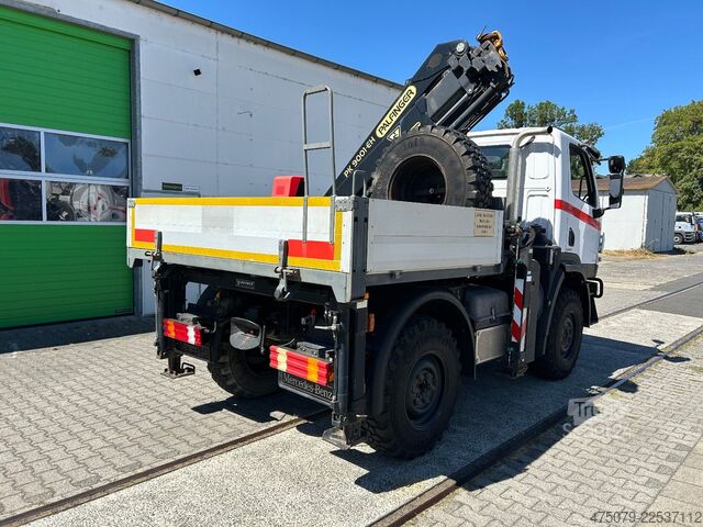 LKW mit Pritsche (offen) UNIMOG U20 / Palfinger PK 9001 + Funk