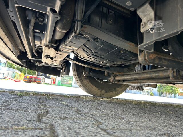 Ciężarówka z płaską platformą SCANIA P360 / Atlas 145 + Zange