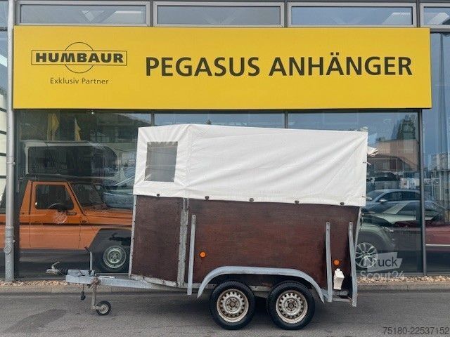 Pferdeanhänger  AVG Pferdeanhänger Viehanhänger Holz/Plane 1,3t.