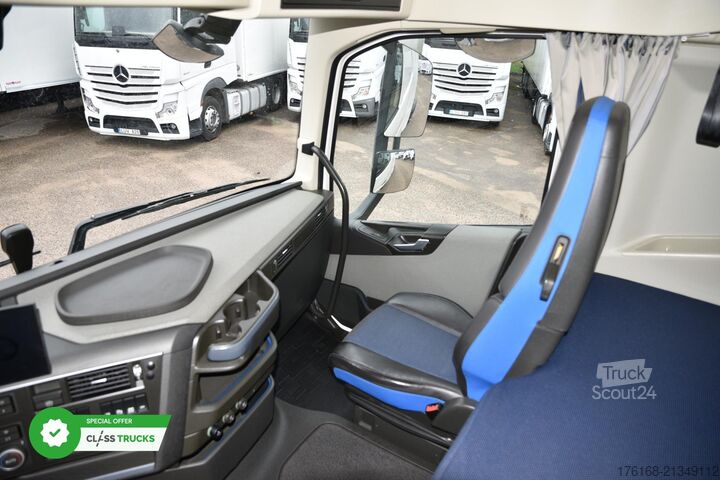 Standardowy ciągnik siodłowy VOLVO FH 460 Globetrotter XL Varios i-Save