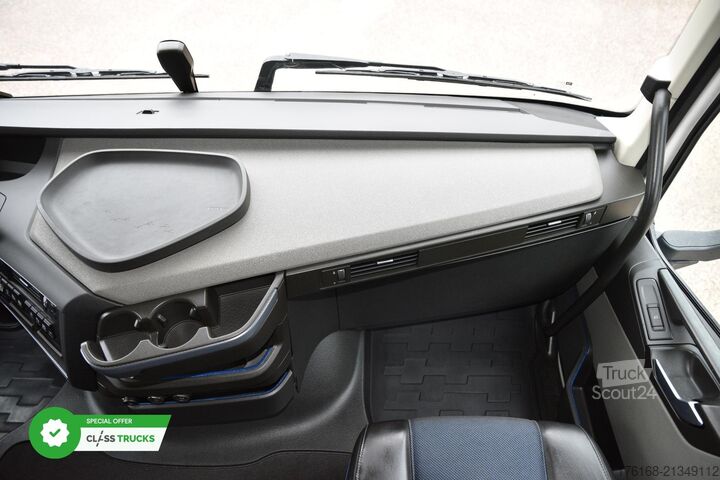 Standardowy ciągnik siodłowy VOLVO FH 460 Globetrotter XL Varios i-Save