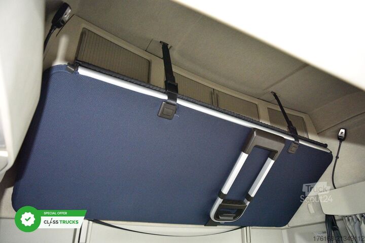 Standardowy ciągnik siodłowy VOLVO FH 460 Globetrotter XL Varios i-Save