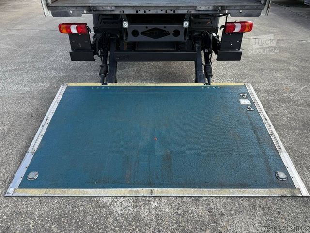 Vrachtwagen met bakwagen MERCEDES-BENZ ATEGO 1524 L Koffer 6,1 m LBW BÄR 1,5 T*NL 7,9 T