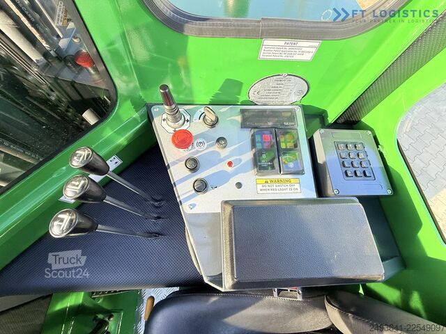 Dört yollu forklift Combilift C4000 GAS TRIPLEX 6900 FREE-LIFT CABIN
