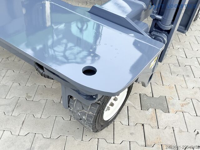 Dört yollu forklift Combilift C4500 WIDE FORK POSITIONER DIESEL DUPLEX