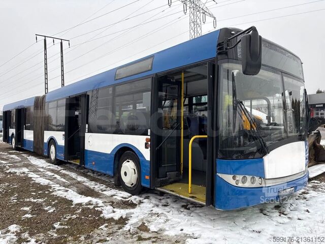 Autocarro articulado Solaris Urbino