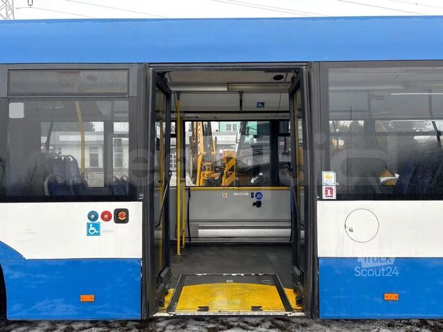 Autocarro articulado Solaris Urbino