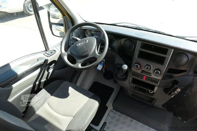 Furgone chiuso iveco Daily 35 S11 C30C AUTOMATIK KAMERA Regale LUFT DURCHGANG EURO-5 CoC
