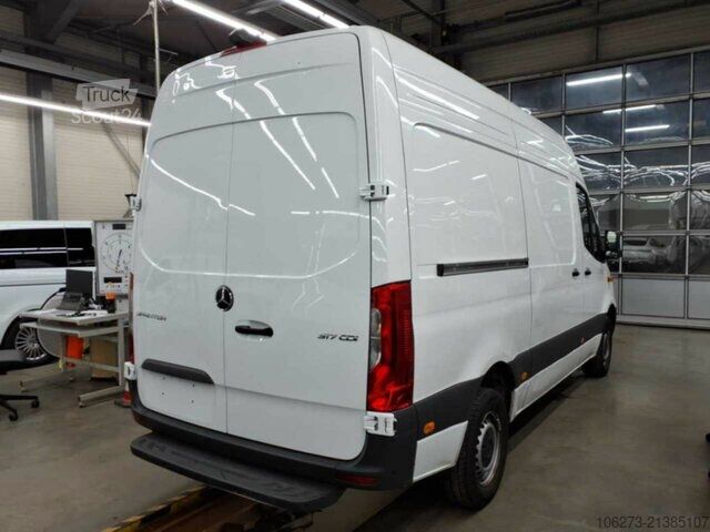 Фургон Mercedes-Benz Sprinter 317 CDI,L2H2,Automatik,Kamera,LED