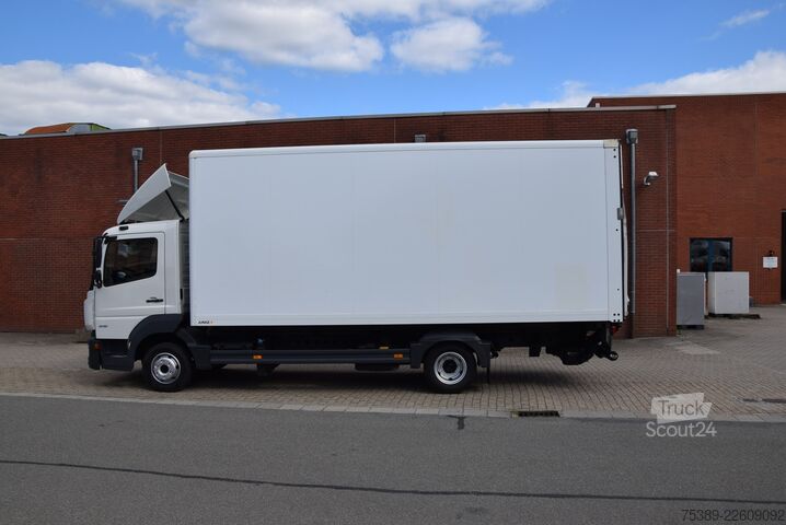 Furgão fechado Mercedes-Benz Atego II  818 Koffer LBW 1500KGAutomatik Tempo