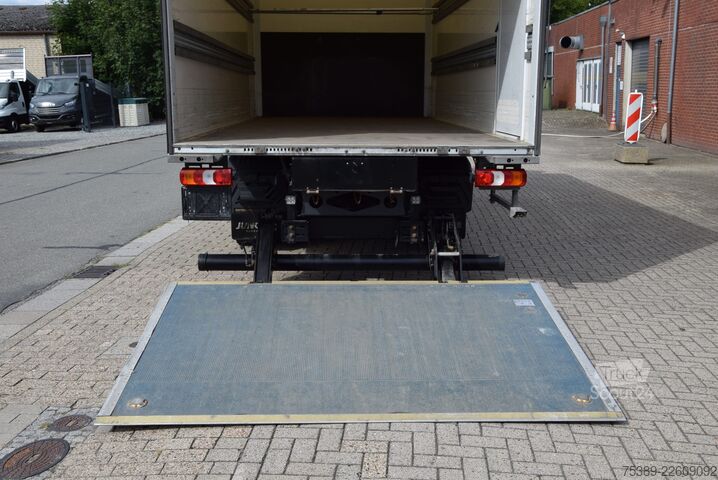 Furgão fechado Mercedes-Benz Atego II  818 Koffer LBW 1500KGAutomatik Tempo
