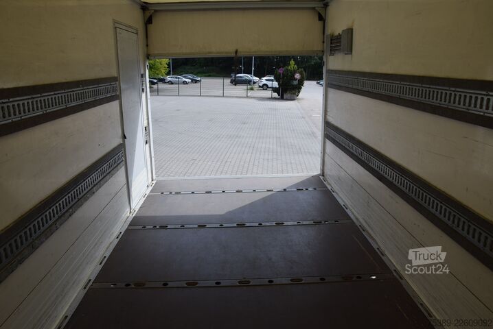Furgão fechado Mercedes-Benz Atego II  818 Koffer LBW 1500KGAutomatik Tempo