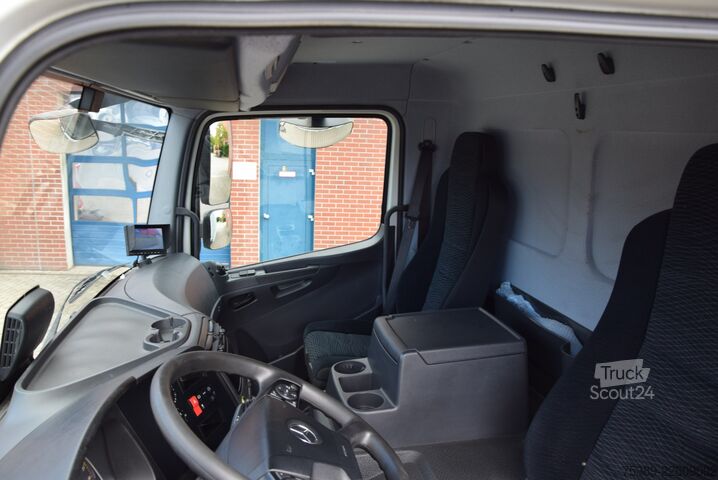 Furgão fechado Mercedes-Benz Atego II  818 Koffer LBW 1500KGAutomatik Tempo