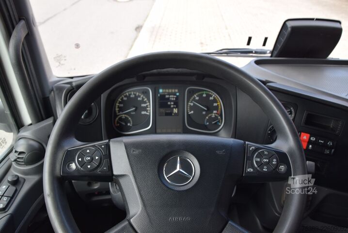 Furgão fechado Mercedes-Benz Atego II  818 Koffer LBW 1500KGAutomatik Tempo