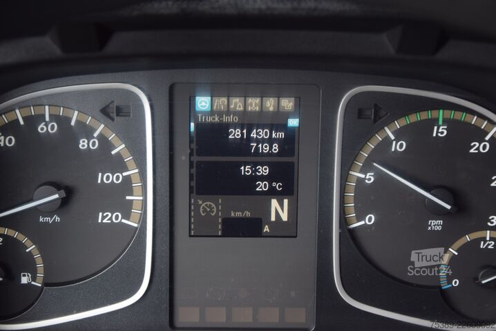Furgão fechado Mercedes-Benz Atego II  818 Koffer LBW 1500KGAutomatik Tempo
