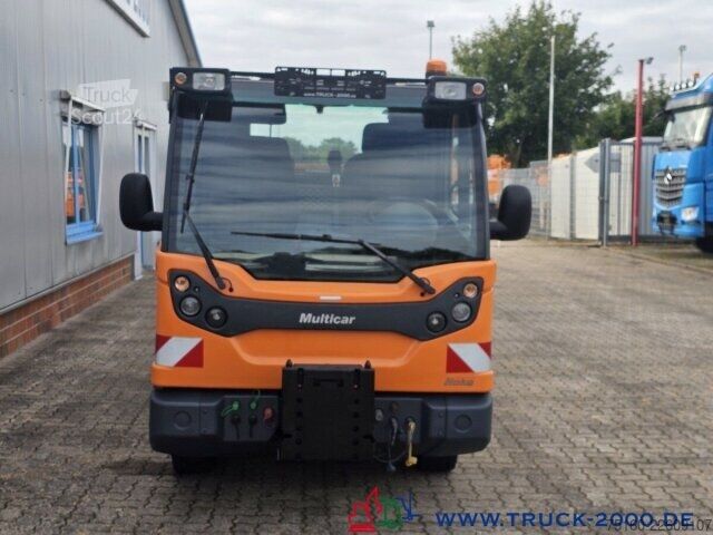 Furgoneta de caja alta Multicar M 31 C 4x4 3S. Kipper + Kommunalplatte + 2x AHK