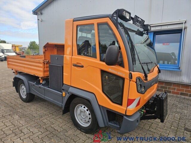 Furgoneta de caja alta Multicar M 31 C 4x4 3S. Kipper + Kommunalplatte + 2x AHK
