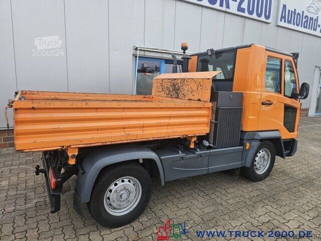 Furgoneta de caja alta Multicar M 31 C 4x4 3S. Kipper + Kommunalplatte + 2x AHK