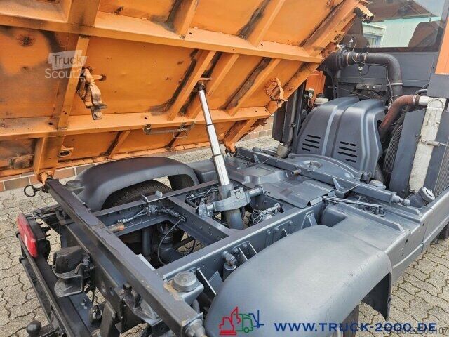 Furgoneta de caja alta Multicar M 31 C 4x4 3S. Kipper + Kommunalplatte + 2x AHK