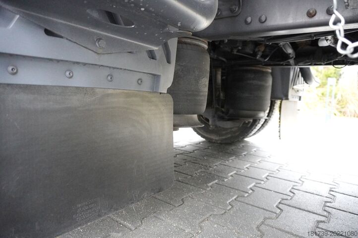Camion transport vehicul cu macara Mercedes-Benz Atego 818 / New Galvanized
