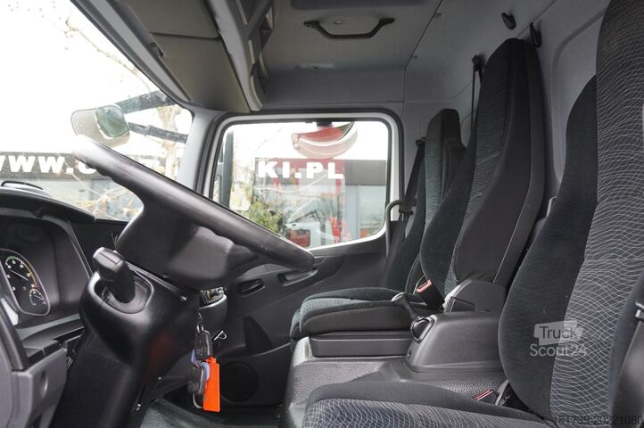 Camion transport vehicul cu macara Mercedes-Benz Atego 818 / New Galvanized