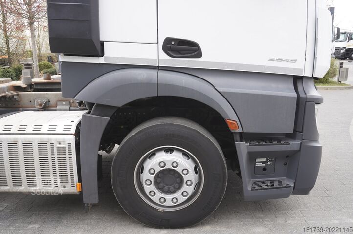 BDF / Polni ADR Mercedes-Benz Actros 2545 6x2 MP5 / Full ADR / BDF