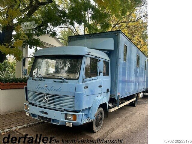 Przyczepa do przewozu bydła Mercedes-Benz 817 3-4 Pferde original 75.224 km
