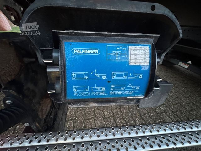 Hűtős teherautó DAF LF 16.260 Tiefkühlkoffer mit Ladebordwand