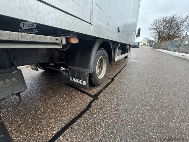 Dėžinis furgonas FUSO Canter 7C18 Koffer mit Ladebordwand *Klima*