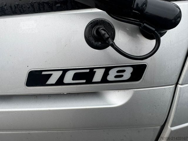 Dėžinis furgonas FUSO Canter 7C18 Koffer mit Ladebordwand *Klima*