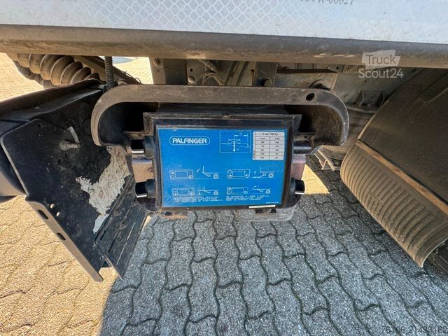 Platós teherautó ponyvával DAF LF 12.230 Pritsche Plane +Ladebordwand