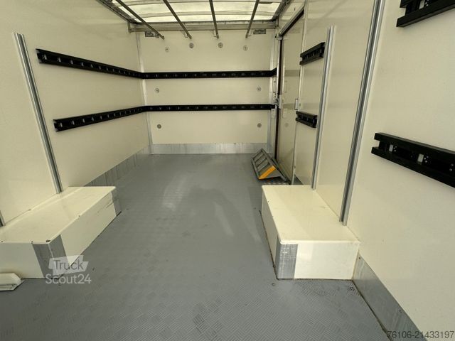 Vrachtwagen met bakwagen RENAULT Master Tiefrahmen Koffer *Kamera*Klima*