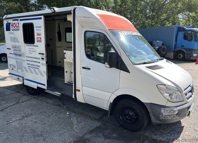 Кутиев фургон, бивш линейка / кемпер Mercedes-Benz Sprinter 322