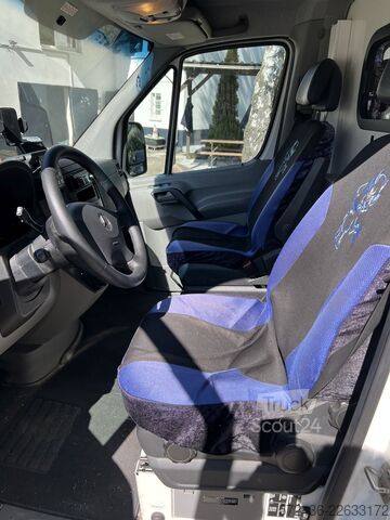 Кутиев фургон, бивш линейка / кемпер Mercedes-Benz Sprinter 322