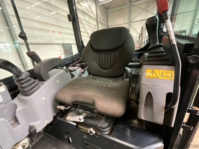 Mini-pelle Kubota KX 027-4