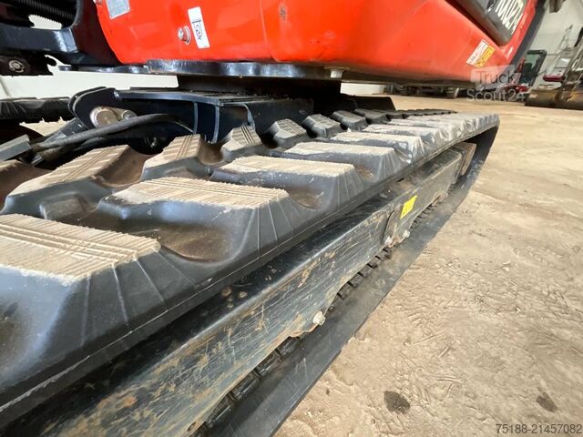 Mini-pelle Kubota KX 027-4