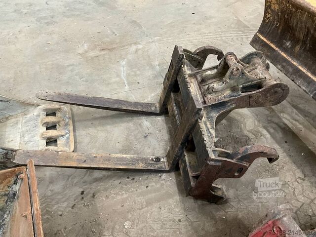 Wheel excavator CASE WX 125