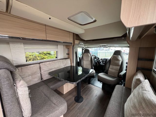 Camping-car semi-intégré BÜRSTNER Ixeo IT 680 G