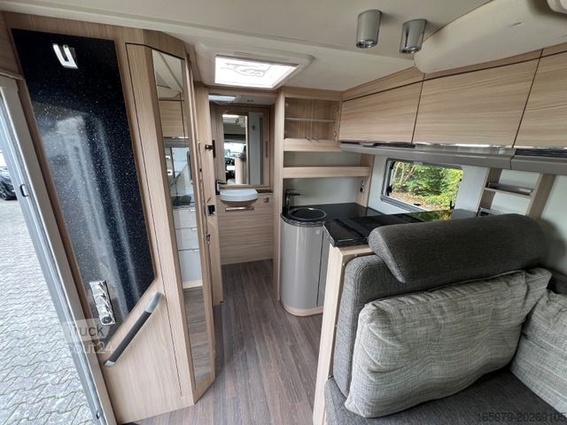 Camping-car semi-intégré BÜRSTNER Ixeo IT 680 G