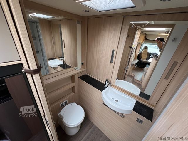 Camping-car semi-intégré BÜRSTNER Ixeo IT 680 G