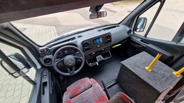 Stadtbus MERCEDES-BENZ 3 x Lagerfahrzeug Bürgerbus Niederflur 9 Sitze