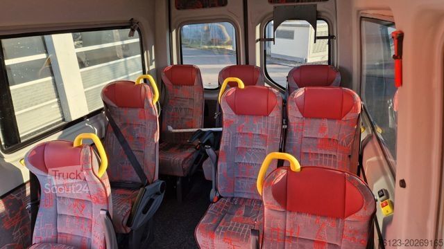 Stadtbus MERCEDES-BENZ 3 x Lagerfahrzeug Bürgerbus Niederflur 9 Sitze