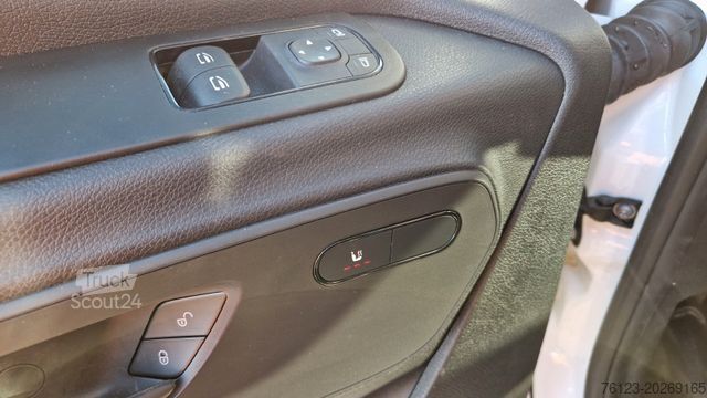 Stadtbus MERCEDES-BENZ 3 x Lagerfahrzeug Bürgerbus Niederflur 9 Sitze