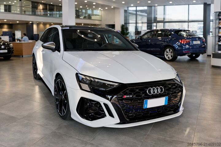 Automobilis AUDI RS3