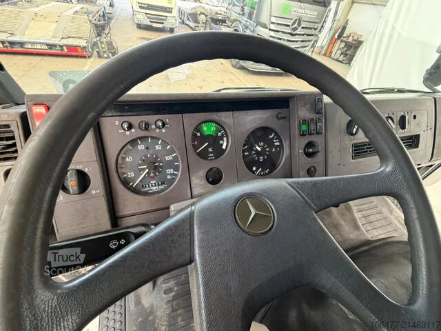 Bestelwagen autodrager Mercedes-Benz 1117 LAMMES-LAMMES / BLATT-BLATT